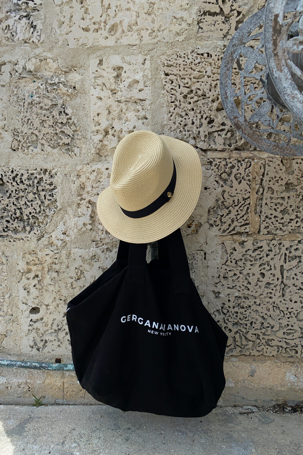 Logo Tote